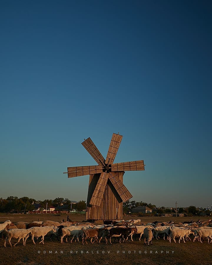 (Фото) Мельница в селе Гайдар в объективе известного молдавского фотографа Романа Рыбалева