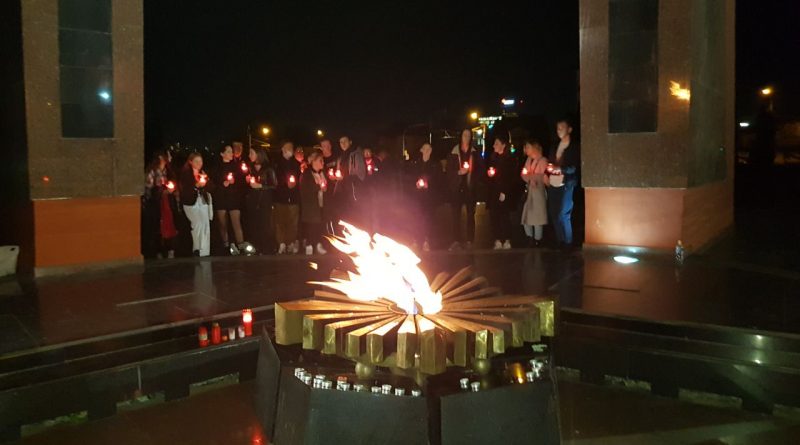 (Фото) Вечный огонь на мемориале в Кишиневе вновь зажгли