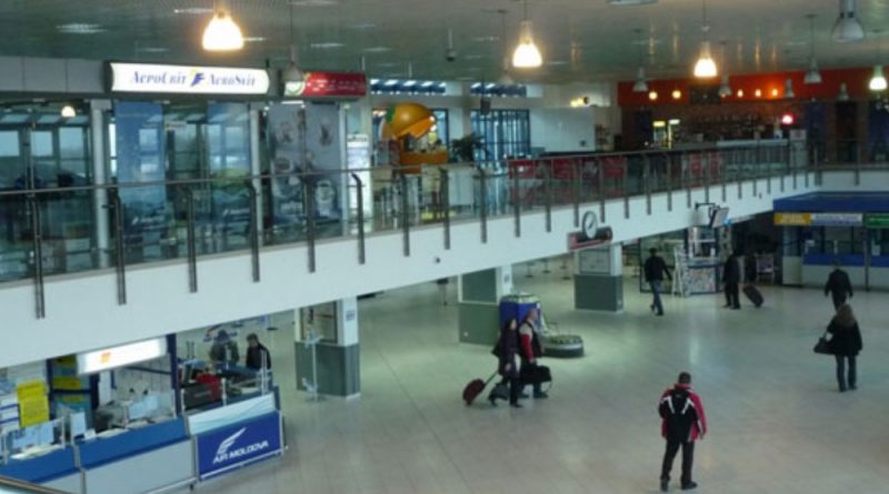 В кишиневском аэропорту у гражданина Турции конфисковали около полумиллиона леев