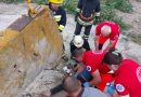 (Фото) В Единецком районе на мужчину упала бетонная плита: штык, находящийся в ней, проткнул ему грудь