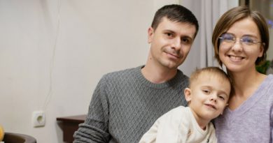 «Людям нужна наша помощь». История семьи медиков, которые живут в общежитии и хотят остаться в Молдове