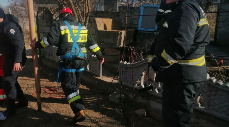В Резинском районе 69-летняя женщина упала в колодец глубиной 13 метров