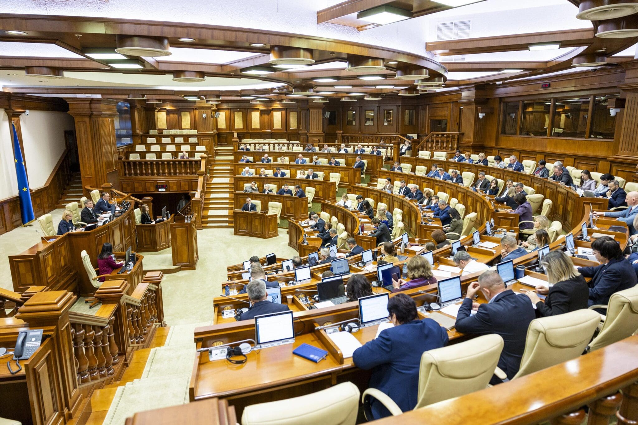 Расходы парламента выросли с 28 до 33 миллионов леев: что подорожало ...
